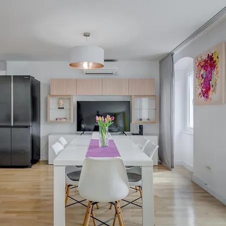 Heritage Carollini Two Floor Apartment *