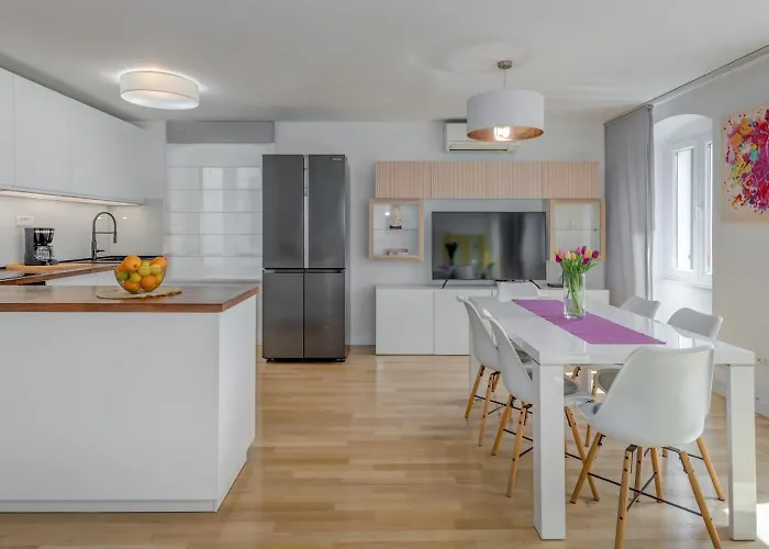 Heritage Carollini Two Floor Apartment