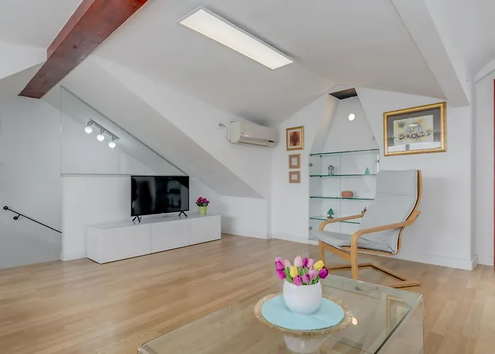 Heritage Carollini Two Floor * Split