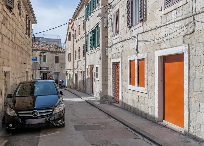 Apartment Heritage Carollini Two Floor Split