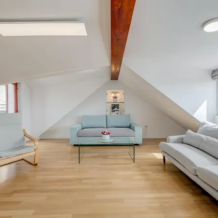 Heritage Carollini Two Floor Apartman