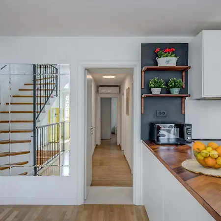 Heritage Carollini Two Floor Appartement Split