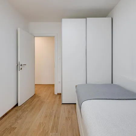 Heritage Carollini Two Floor * Split