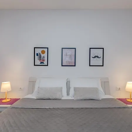 Heritage Carollini Two Floor * Split