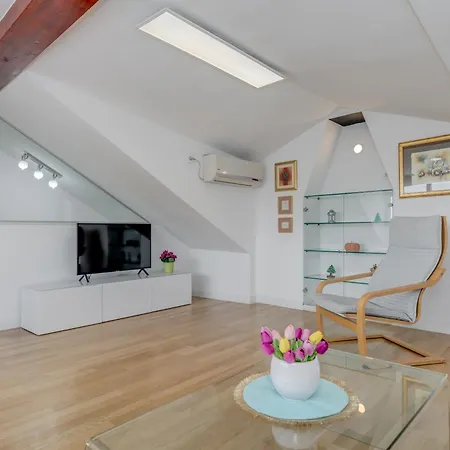 Heritage Carollini Two Floor * Split