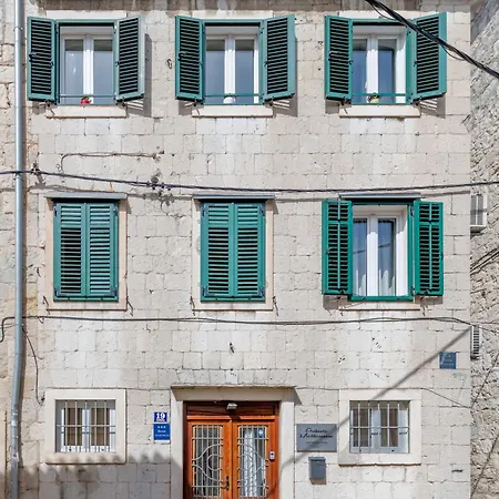 Heritage Carollini Two Floor Appartamento Spalato